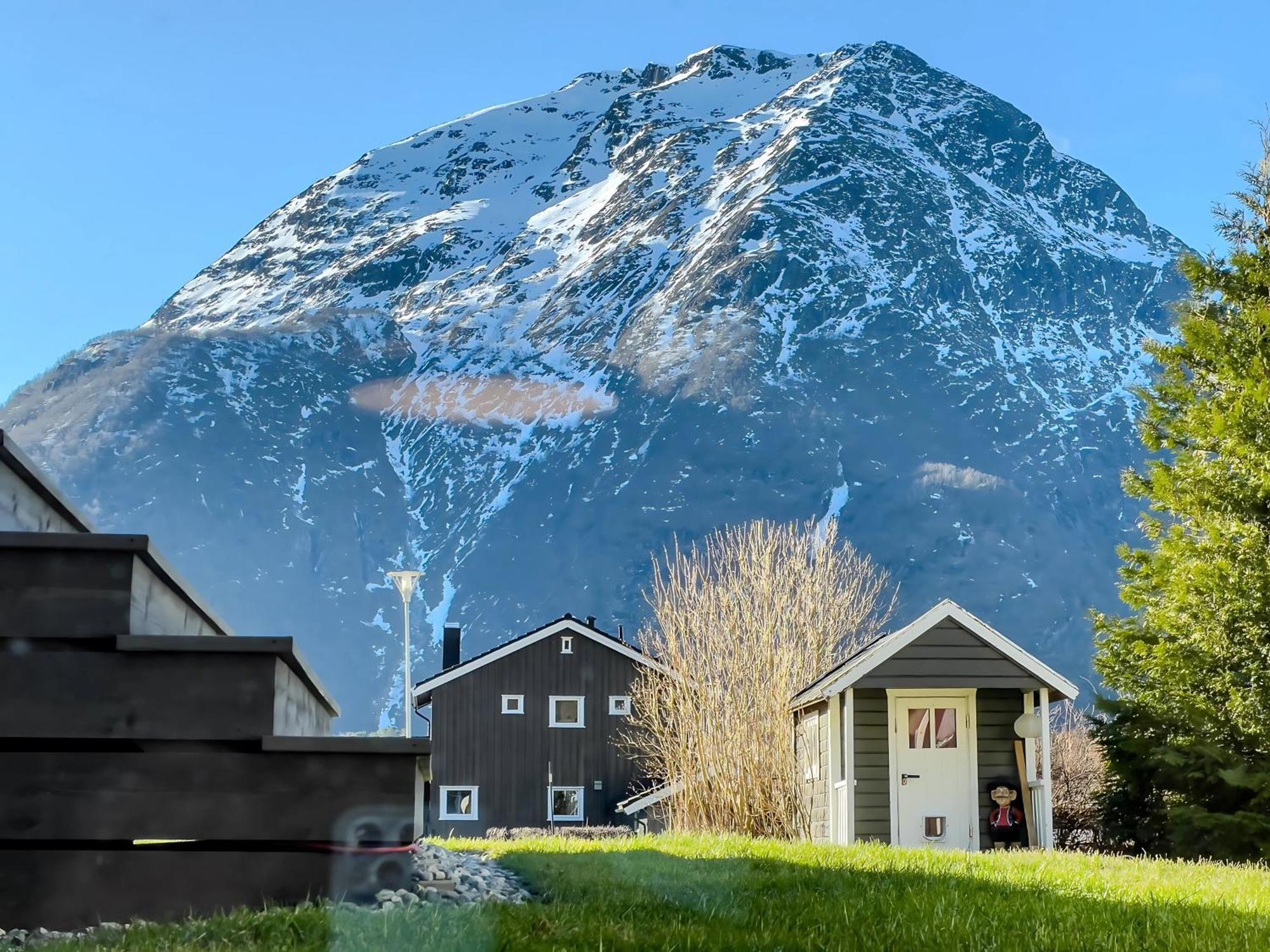 Andalsnes Underground Flat Lejlighed Eksteriør billede